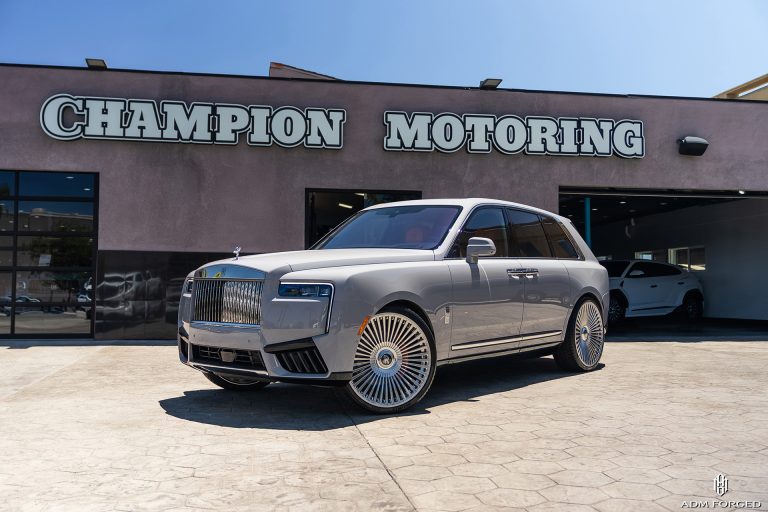 Rolls-Royce Cullinan on ADM Forged SS101 Signature Series forged monoblock in the Polished finish.