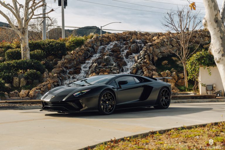 Lamborghini Aventador S on the ADM Forged FW303 on the Gloss Black with Forged Carbon lip.