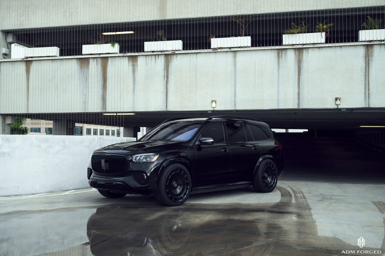 Mercedes-Maybach GLS600 on the ADM Forged Signature Series SS107 forged monoblock in the Gloss Black finish with center cap cut for custom floating application.